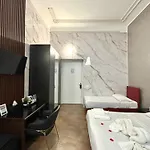 Il Tempio Della Capitale Gasthuis 4*
